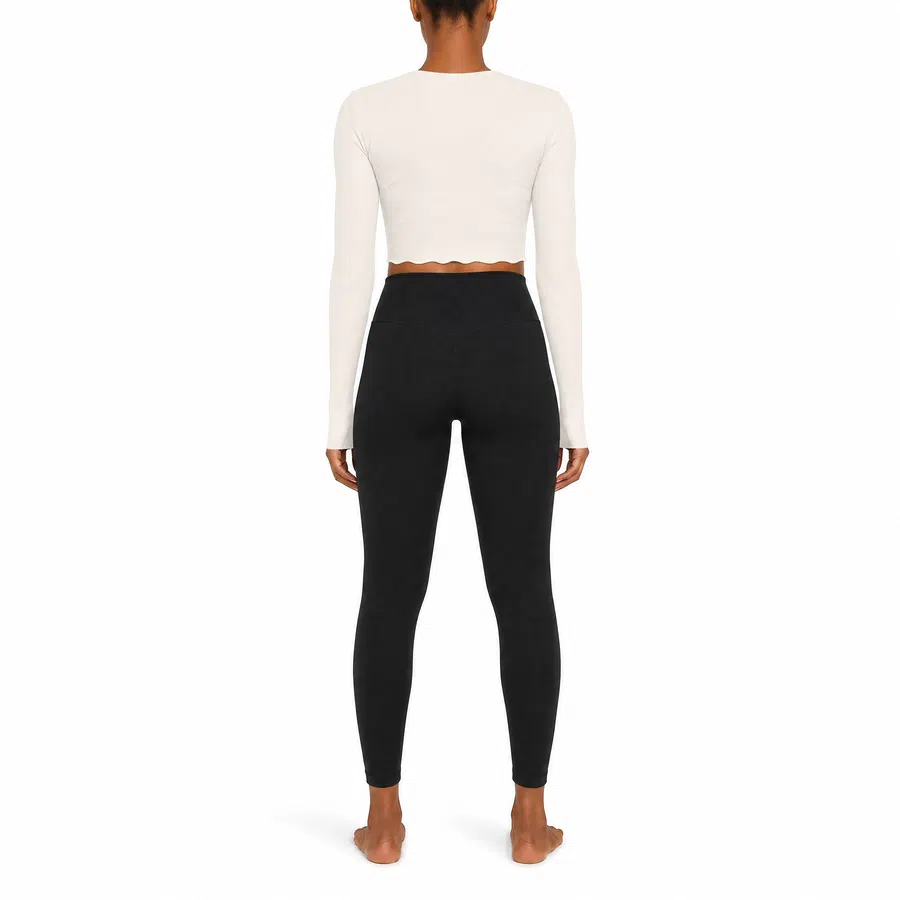 Yoga & Activewear Set Reference 44 view 2